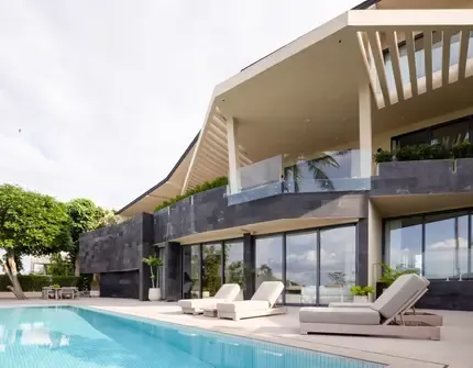 Villa KW2 pool with deck