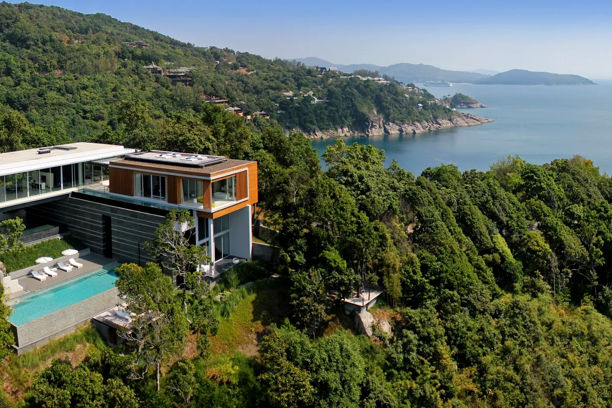 Villa Mayavee  Kamala Headland - panoramic view over villa, hills and sea