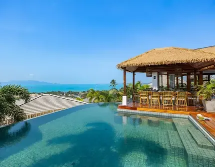 Authentik Villa pool with sea view