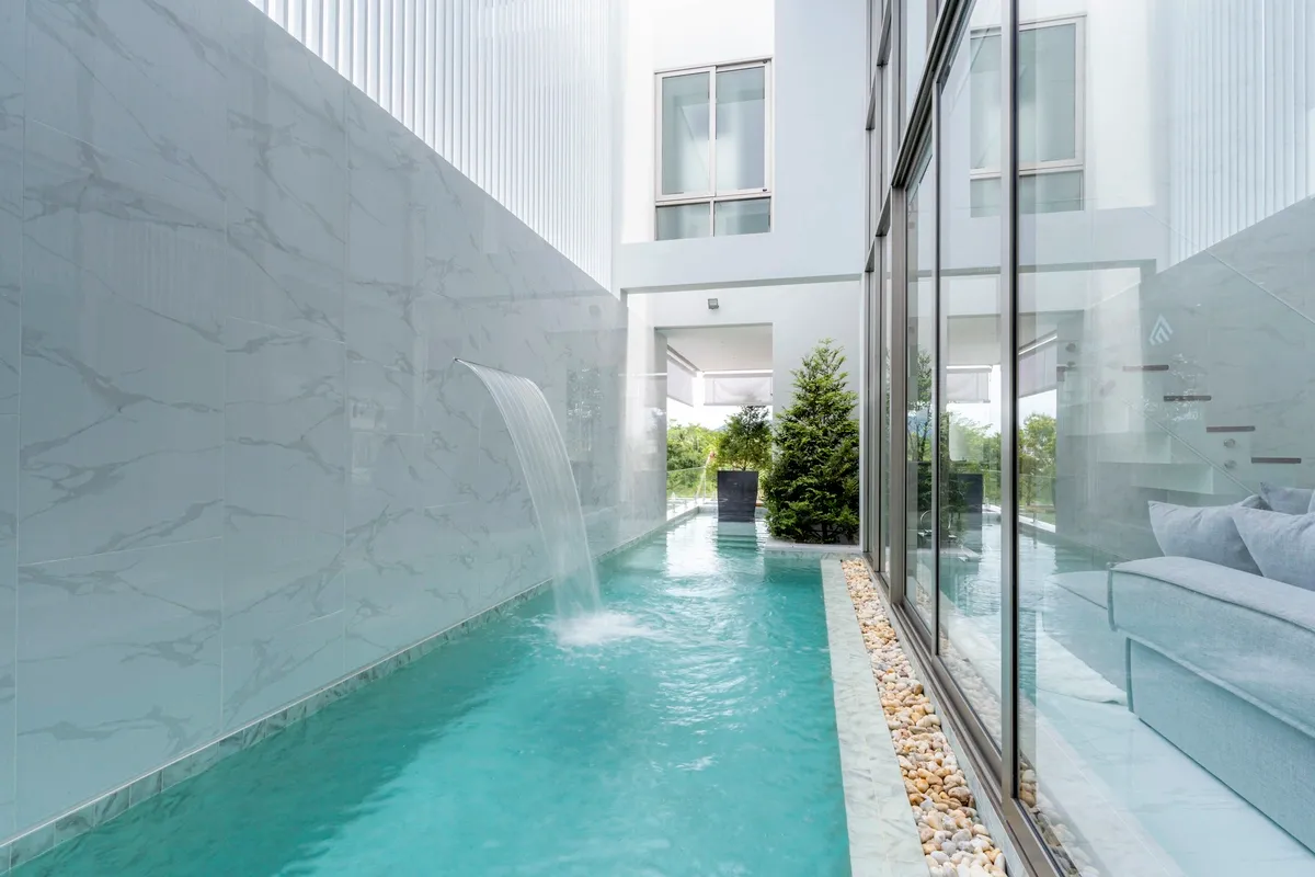 Luxury villas on Phuket The Residence Swimming pool