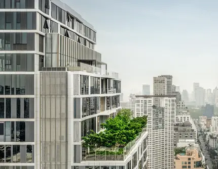 Scope Langsuan ultraluxury Bangkok condo - rooftop