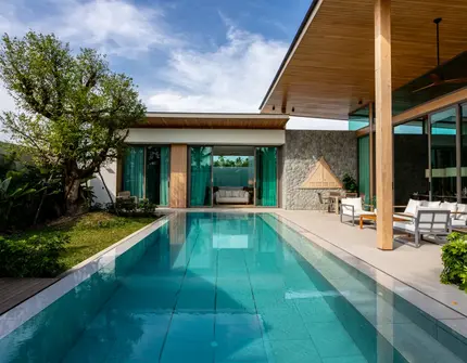 Mono Champaca - exterior pool