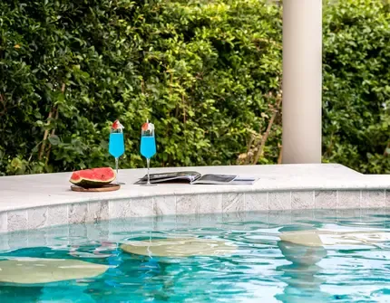 Villa Blue Amber-   Sunken Swim-up bar
