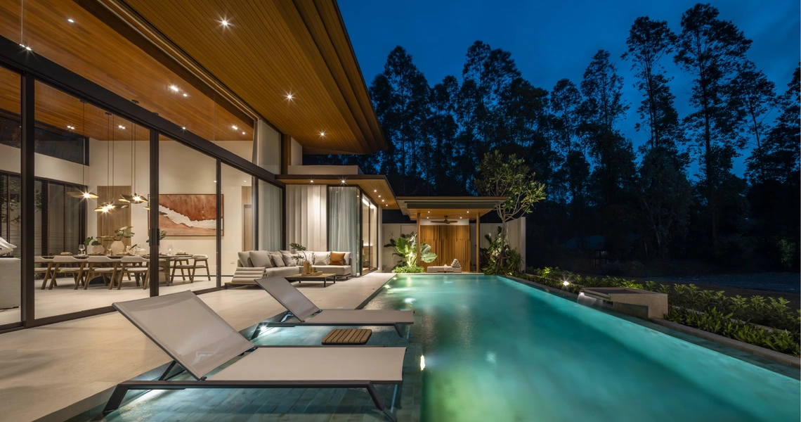 Naturale Cherngtalay - deck with pool