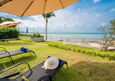Indu Cocoon deck with sea view