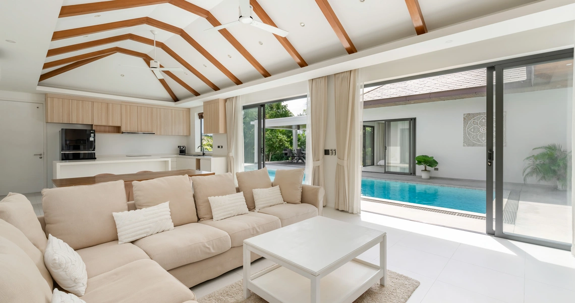 Hideway Villa Samui - living room with vaulted ceiling