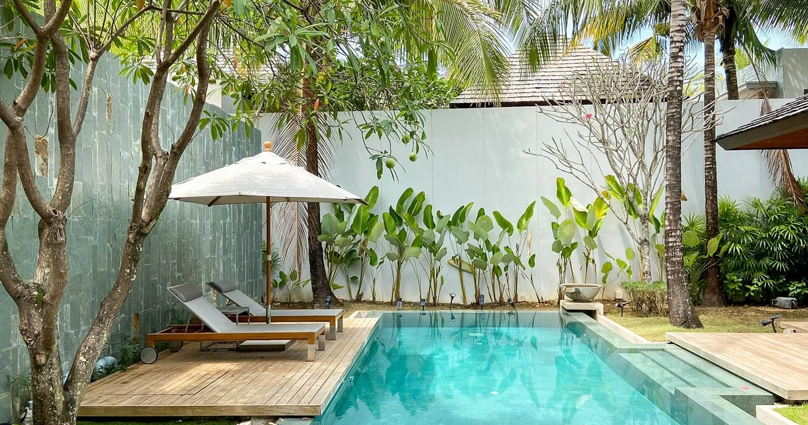 Anchan Grand Residence - pool with sundeck