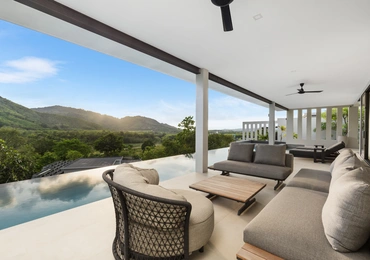 Manick Hillside villa 7-Outdoor Sofa