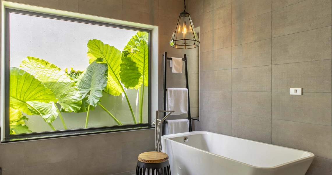Luxury villas on Phuket Manick Hillside bathroom