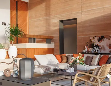SERRANA Lakefront - living room