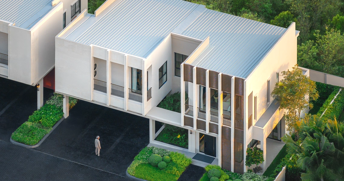 AIRI Sukhumvit- Lapis Exterior