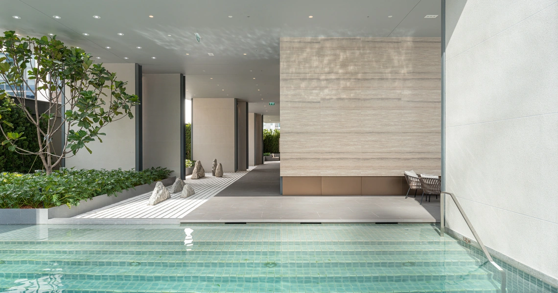 The Estelle Phrom Phong Luxury Bangkok Condo - swimming pool