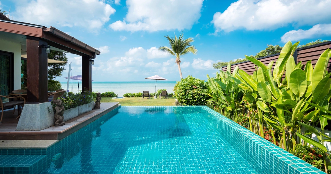Indu Sunset pool with sea view