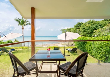 Indu Cocoon deck with sea view