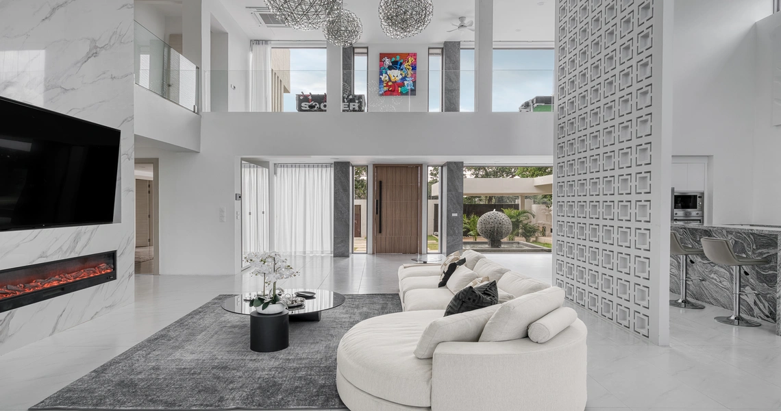Laguna Homes - living room
