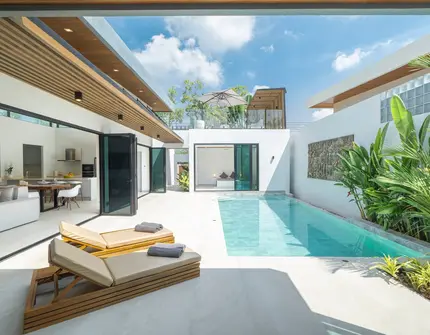 Layan Lucky Villa - pool deck