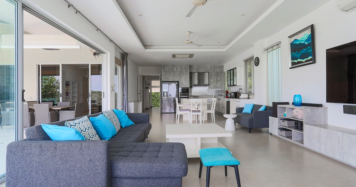 Bayside BB3 living room