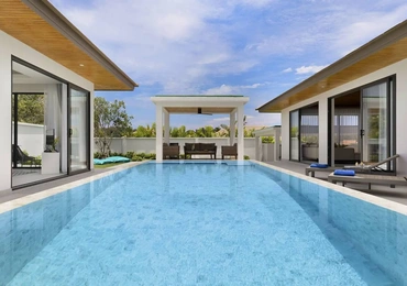 None Villa Paradise – Swimming pool