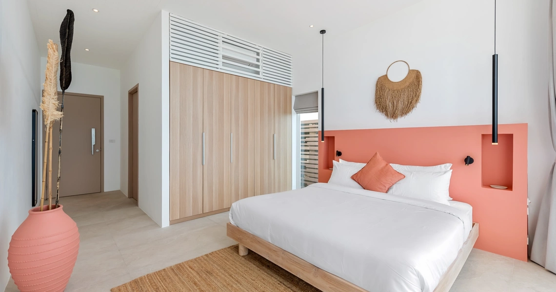 Pacific Palisade Samui luxury villa - bedroom and wardrobe