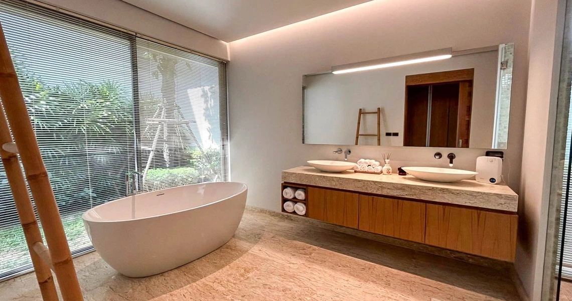 Anchan Grand Residence - bathroom with tub