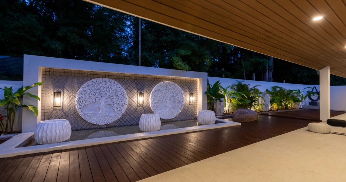 Villa Riverside night