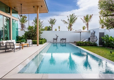 Mono Champaca - exterior pool