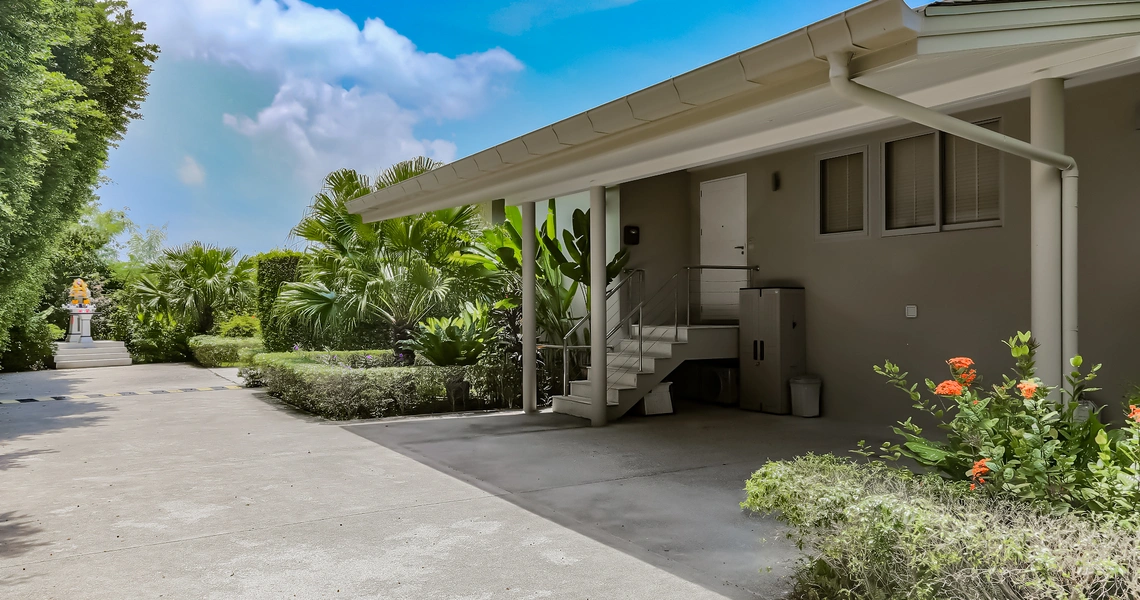 Bayside BB3 entrance