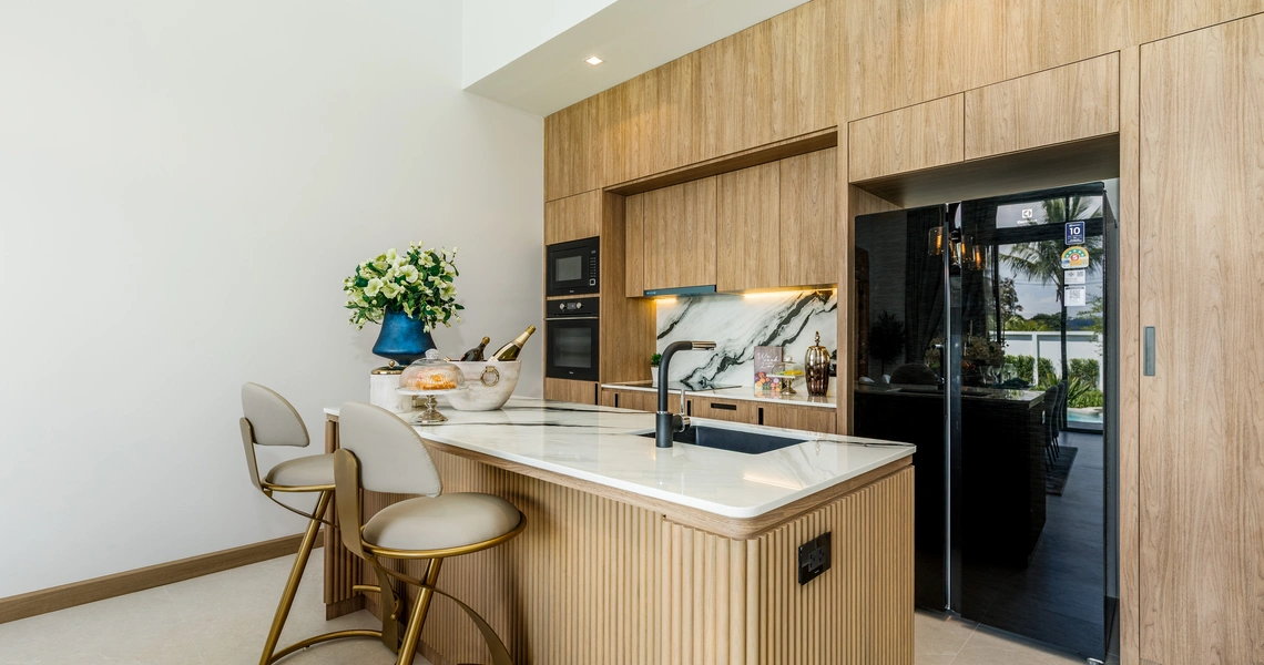 Erawana Creek - kitchen and bar