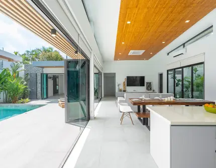 Layan Lucky Villa - exterior lounge