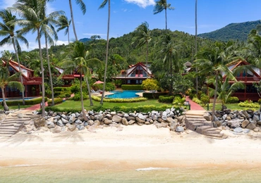 Coconut Paradise Villa - Beach front