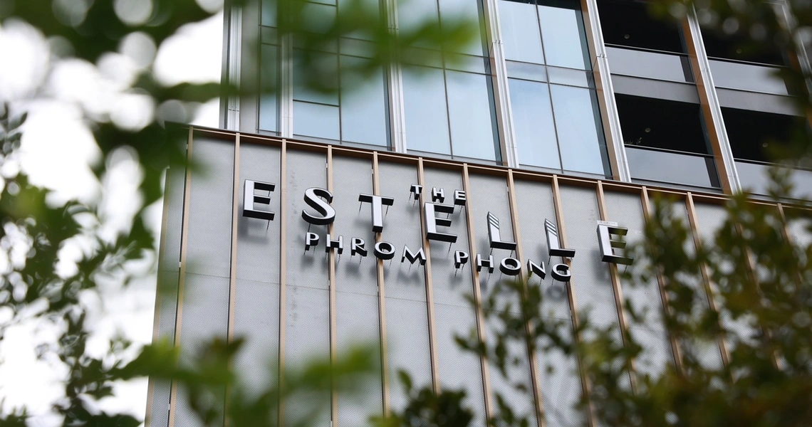 The Estelle Phrom Phong Luxury Bangkok Condo Project Sign