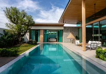 Mono Champaca - exterior pool