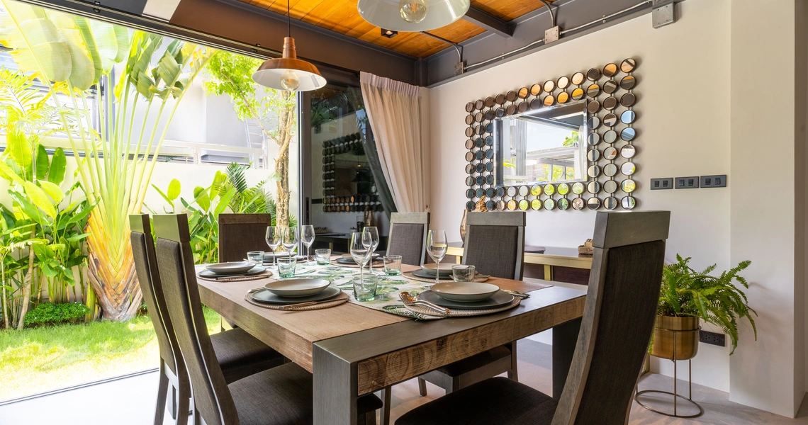 Riverhouse Phuket villas greenery - Dining table