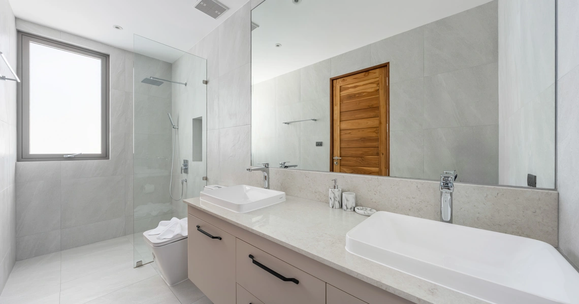 Bangrak Bayview - Bathroom