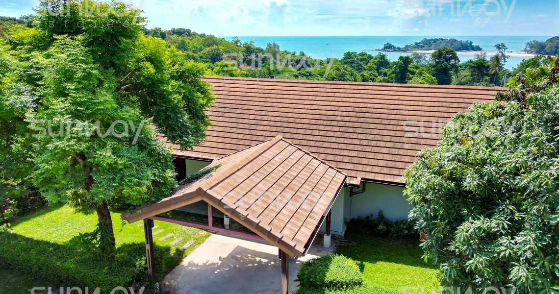 Villa Horizon 37 -  back of the villa