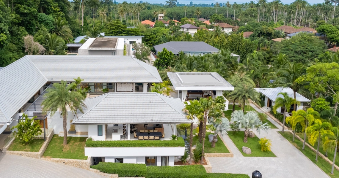 Villa Riverside aerial front