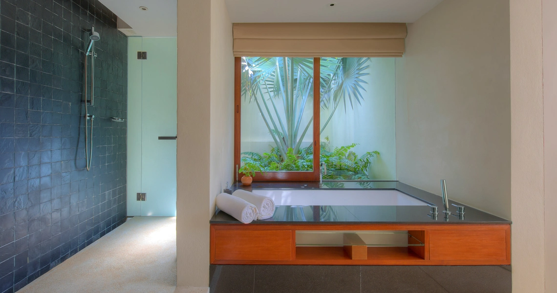 Luxury villas on Samui Luxury 3 Bedroom Pool Villa in Samujana bathroom