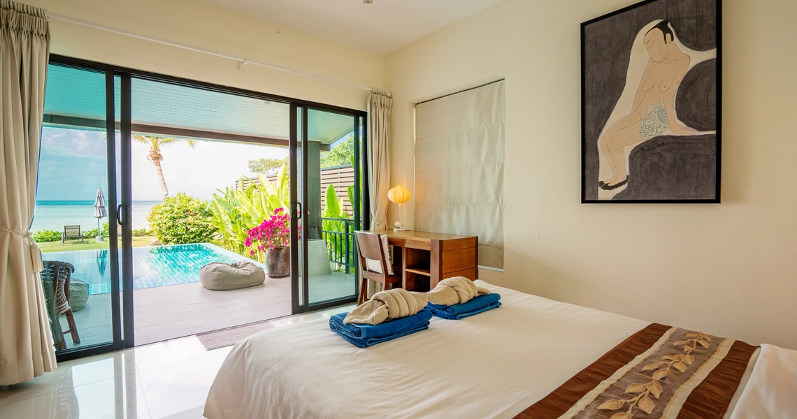 Indu Sunset bedroom with view