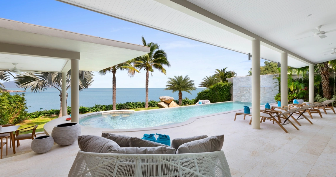 None Villa Blue Amber- Relaxing area