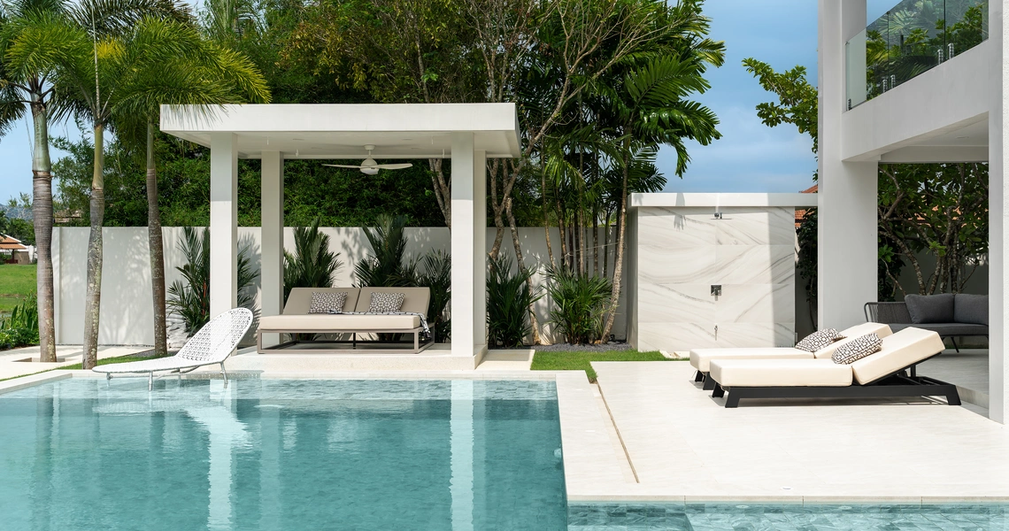 Laguna Homes - external pool