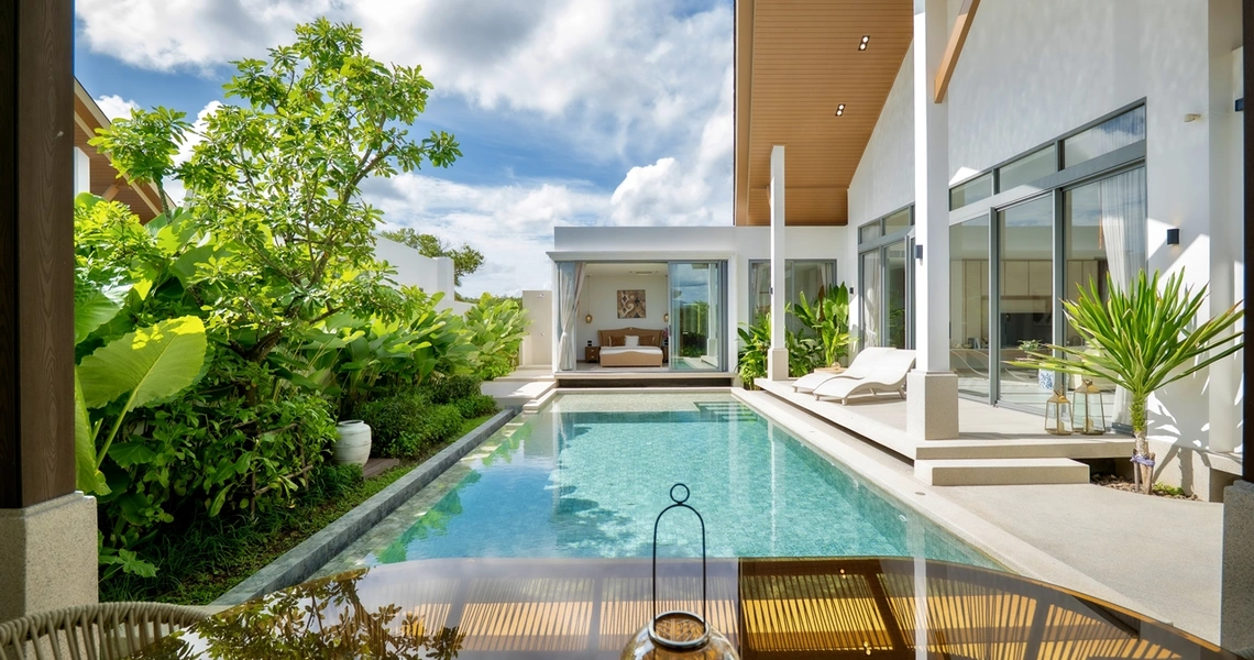 Erawana Creek - pool exterior