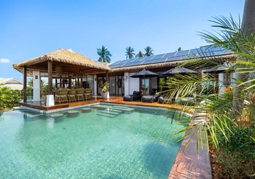 Authentik Villa pool outdoor