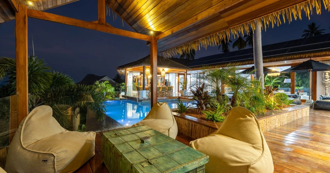 Authentik Villa outdoor night