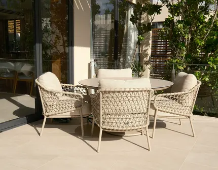 Banyan Tree Beachside Aegir - outdoor dining