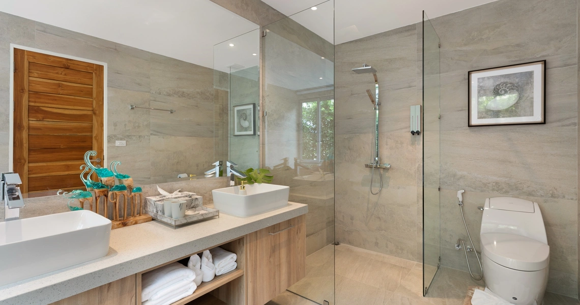 None Villa Blue Amber-  Bathroom