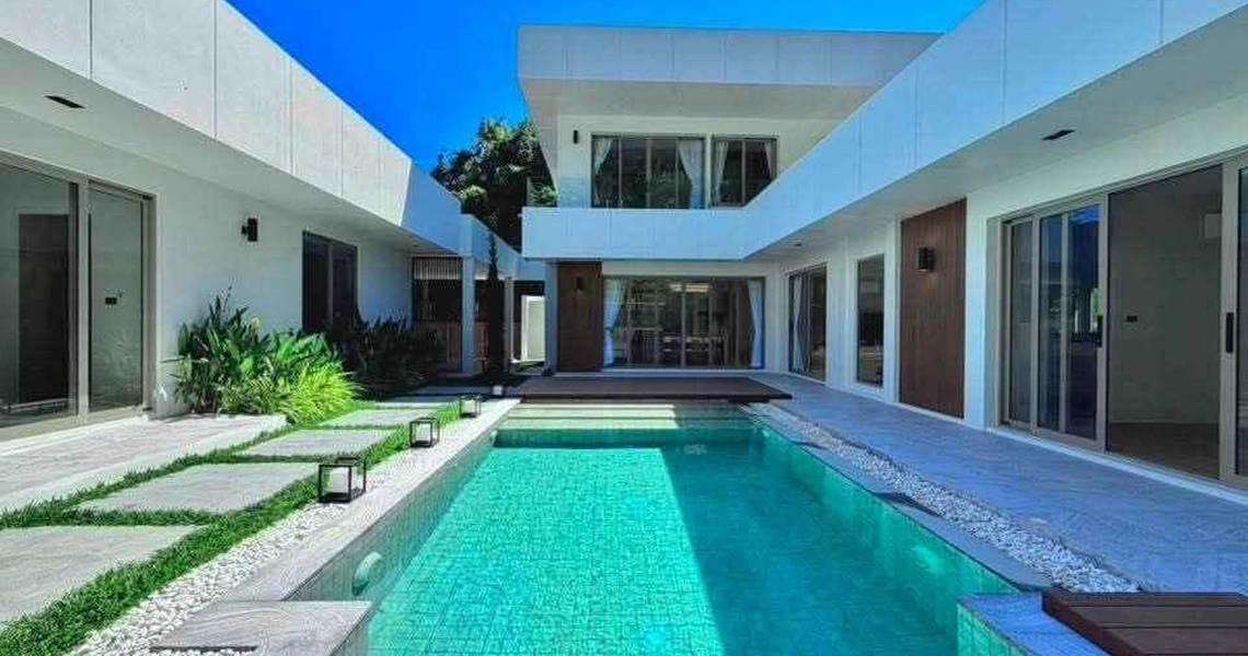 Loch Palm Villa - pool