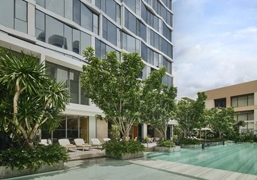 None Scope Langsuan ultraluxury Bangkok condo - swimming pool