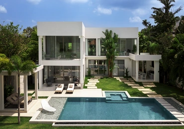Laguna Homes - external pool