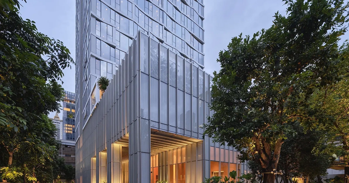 Scope Langsuan ultraluxury Bangkok condo - entrance