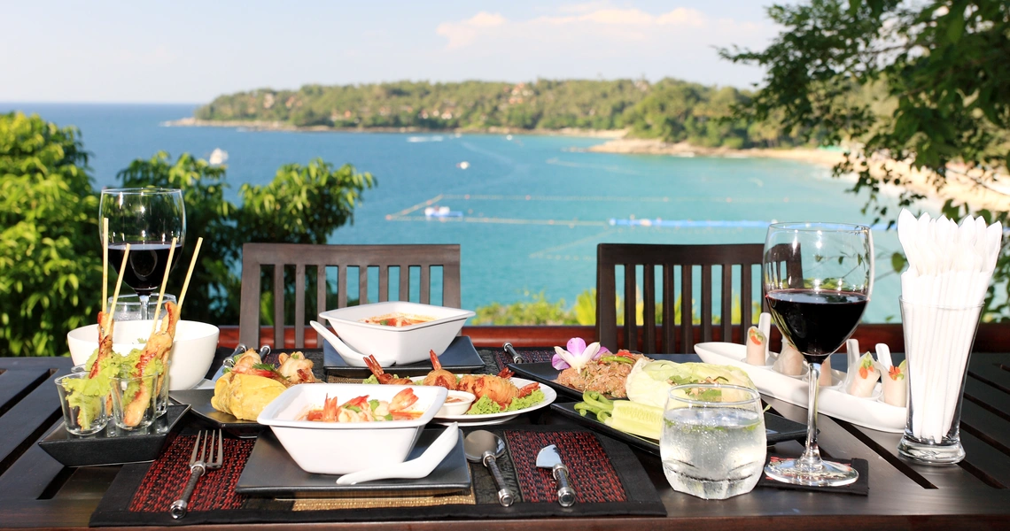 None Stunning sea view villa in an exclusive Surin Beach - Dinning table